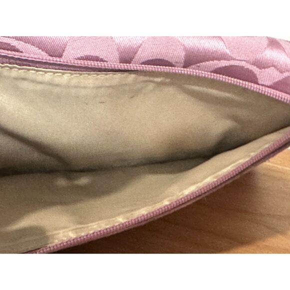 Coach Soho Pleated Lilac Jacquard Tri-fold Wallet EUC - Picture 5 of 9